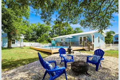 217 NE 38th Street, Oak Island, NC 28465 - Photo 5