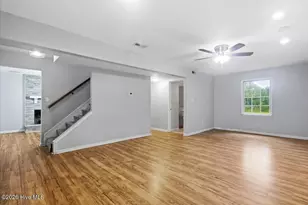 208 Greenbriar Dr, Jacksonville, NC 28546 - Photo 7
