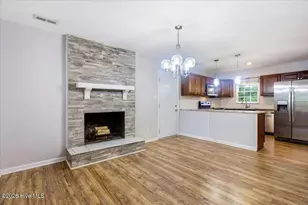 208 Greenbriar Dr, Jacksonville, NC 28546 - Photo 11
