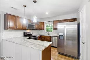 208 Greenbriar Dr, Jacksonville, NC 28546 - Photo 13