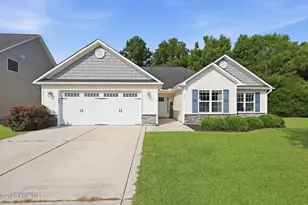 419 Patriots Point Ln, Swansboro, NC 28584 - Photo 1
