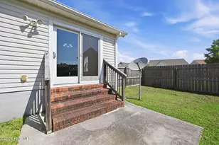 330 Providence Dr, Jacksonville, NC 28546 - Photo 7