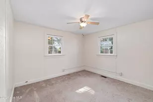 202 Academy St, Gatesville, NC 27938 - Photo 9