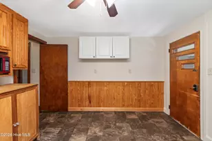 202 Academy St, Gatesville, NC 27938 - Photo 5