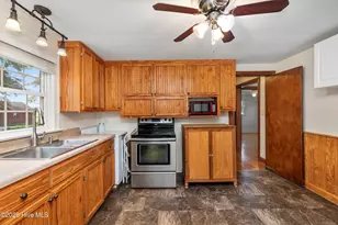 202 Academy St, Gatesville, NC 27938 - Photo 3