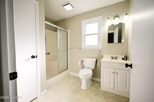 704 Henderson Dr, Jacksonville, NC 28540 - Photo 19