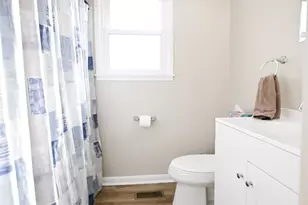 704 Henderson Dr, Jacksonville, NC 28540 - Photo 23