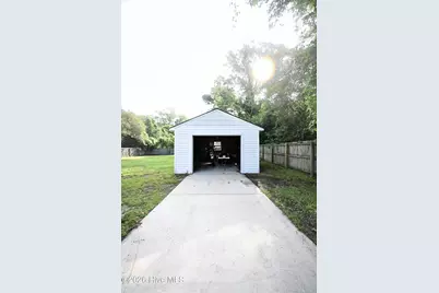 704 Henderson Drive, Jacksonville, NC 28540 - Photo 25