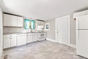 411 Latham St, Greenville, NC 27834 - Photo 39