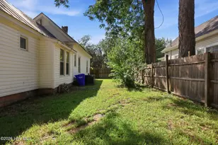 411 Latham St, Greenville, NC 27834 - Photo 11