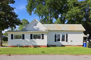 411 Latham St, Greenville, NC 27834 - Photo 9