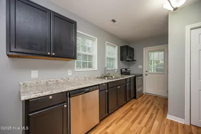 108 Whitehurst Street, Elizabeth City, NC 27909 - Photo 9
