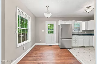 32 E Bayshore Boulevard, Jacksonville, NC 28540 - Photo 7