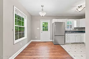 32 E Bayshore Blvd, Jacksonville, NC 28540 - Photo 7