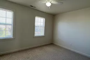 106 Streamwood Dr, Jacksonville, NC 28546 - Photo 9