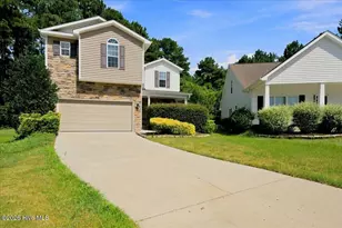 106 Lightwater Ct, Aberdeen, NC 28315 - Photo 1