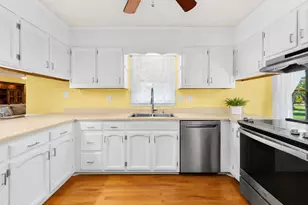 111 Maple St, Teachey, NC 28464 - Photo 9