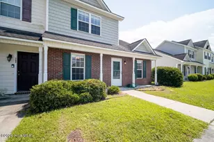 700 Streamwood Dr, Jacksonville, NC 28546 - Photo 1