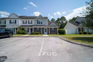 700 Streamwood Dr, Jacksonville, NC 28546 - Photo 5