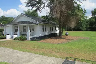 146 Routledge St, Kenansville, NC 28349 - Photo 5