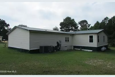 913 Isaac Road, Clinton, NC 28328 - Photo 5