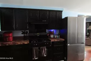 913 Isaac Rd, Clinton, NC 28328 - Photo 11