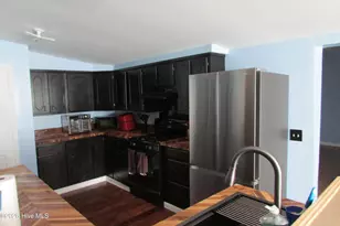 913 Isaac Rd, Clinton, NC 28328 - Photo 9