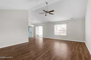 716 Radiant Dr, Jacksonville, NC 28546 - Photo 3