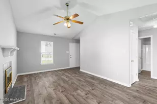 988 W Pueblo Dr, Jacksonville, NC 28546 - Photo 3