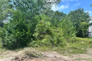 105 SE 8th St, Oak Island, NC 28465 - Photo 1