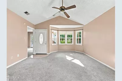 204 Hemlock Drive, Jacksonville, NC 28546 - Photo 9
