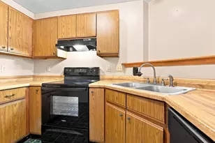 204 Hemlock Dr, Jacksonville, NC 28546 - Photo 13