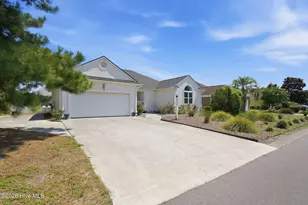 734 Settlers Ln, Kure Beach, NC 28449 - Photo 3