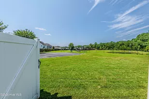 755 Radiant Dr, Jacksonville, NC 28546 - Photo 9
