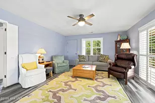 102 Periwinkle Dr, Emerald Isle, NC 28594 - Photo 9