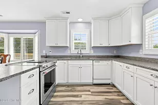 102 Periwinkle Dr, Emerald Isle, NC 28594 - Photo 3