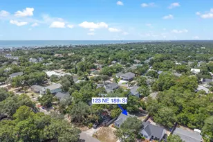 123 NE 18th St, Oak Island, NC 28465 - Photo 5