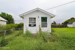 115 Canal Dr, Harkers Island, NC 28531 - Photo 5