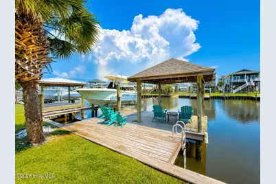 922 Broadway Street, Surf City, NC 28445 - Photo 3