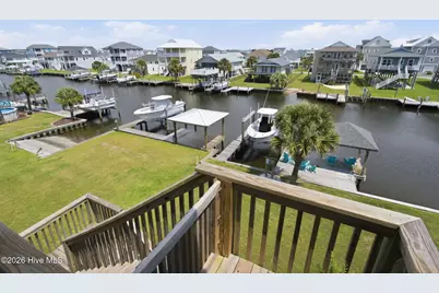 922 Broadway Street, Surf City, NC 28445 - Photo 25