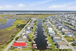 922 Broadway St, Surf City, NC 28445 - Photo 55