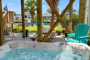 922 Broadway St, Surf City, NC 28445 - Photo 7