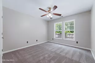 205 Mariposa Ct, Jacksonville, NC 28546 - Photo 9