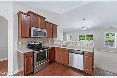 205 Mariposa Court, Jacksonville, NC 28546 - Photo 3