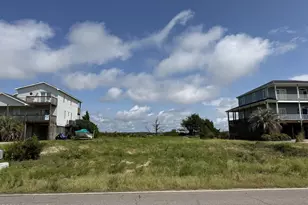 6616 Kings Lynn Dr, Oak Island, NC 28465 - Photo 1