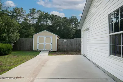 210 Choke Cherry S, Richlands, NC 28574 - Photo 3