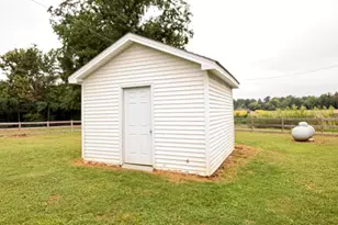 623 Moore Town Rd, Walstonburg, NC 27888 - Photo 27