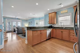 1516 S Lake Park Blvd, Carolina Beach, NC 28428 - Photo 17