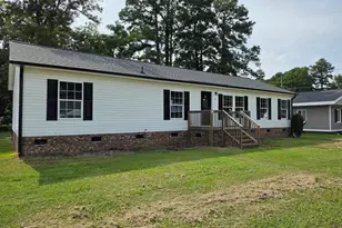 104 S Washington St, Pikeville, NC 27863 - Photo 1