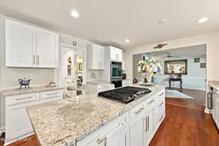 8002 Clubhouse Dr, New Bern, NC 28562 - Photo 13